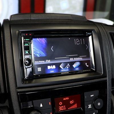 OPTION 2-DIN-radioramme til Fiat Ducato 250, Citroën Jumper / Relay og Peugeot Boxer - Image 5