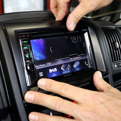OPTION 2-DIN-radioramme til Fiat Ducato 250, Citroën Jumper / Relay og Peugeot Boxer - Image 4