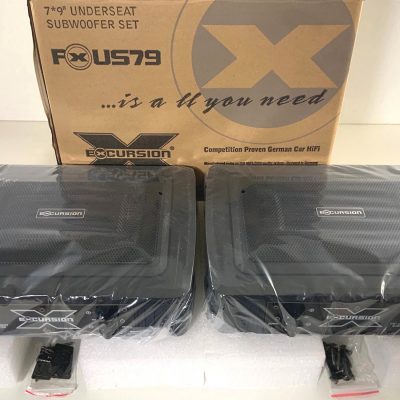 EXCURSION PX US79 – undersædesubwoofer