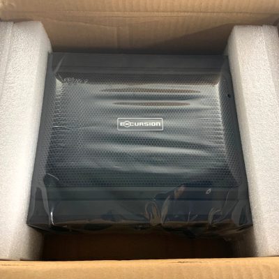 EXCURSION PX US79 – undersædesubwoofer