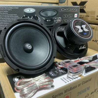 EXCURSION RX 8M – mellemtone/mellembas